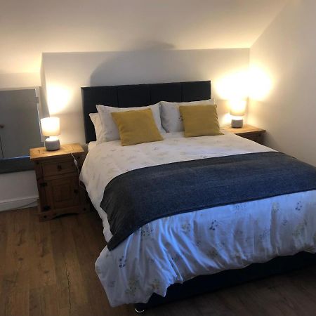 The Nest @ Ji-Binc, A Large Spacious Apartment. デンビー エクステリア 写真